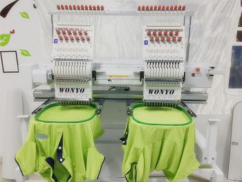 Počítačové vyšívacie stroje s 2 hlavami a 12 ihlami
